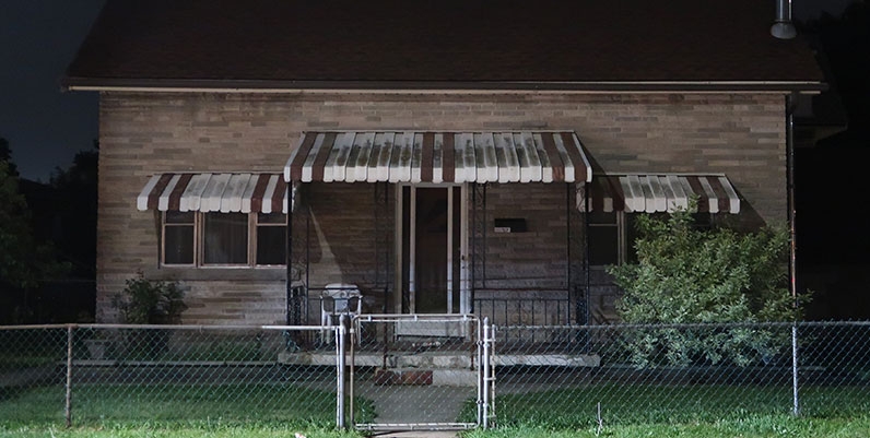 Gallery Barton: Titi Postma photo of the front of a house at night