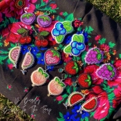 Various Native beadwork earrings- Beads in the Trap 
