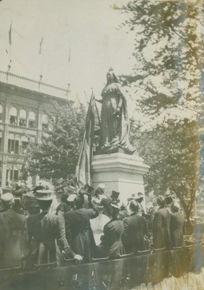 Queen Victoria Statue, 1908