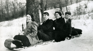 Toboggan riders