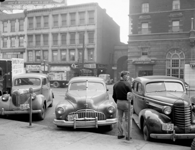 A picketer supporting striking Hamilton Spectator workers, 1946